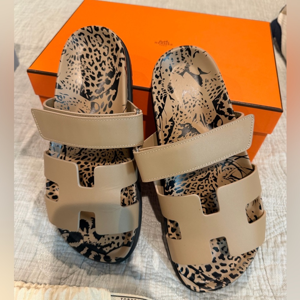 Hermes Chypres size 39, limited edition print footbed, includes box/bag/ribbons